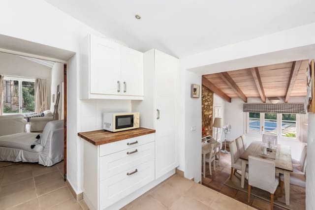 6 slaapkamer Finca/Landhuis te koop in Capdepera met zwembad - € 1.800.000 (Ref: 8873947)