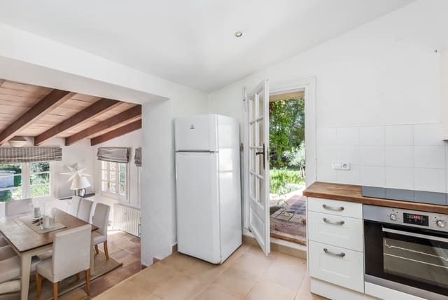 6 slaapkamer Finca/Landhuis te koop in Capdepera met zwembad - € 1.800.000 (Ref: 8873947)