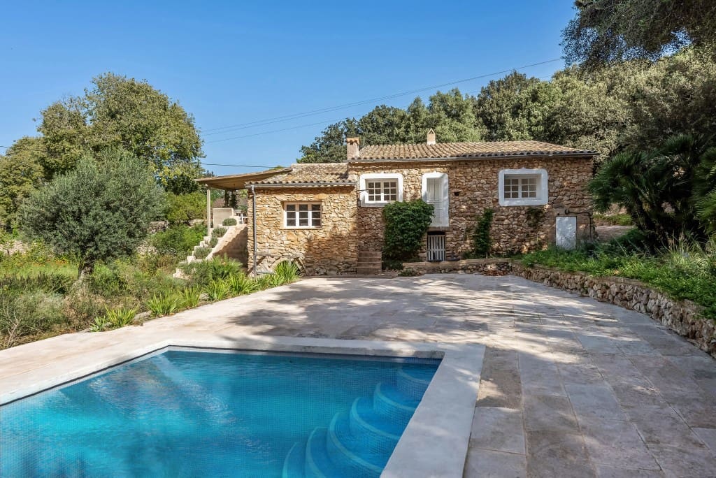 6 slaapkamer Finca/Landhuis te koop in Capdepera met zwembad - € 1.800.000 (Ref: 8873947)