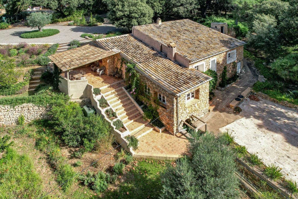 6 slaapkamer Finca/Landhuis te koop in Capdepera met zwembad - € 1.800.000 (Ref: 8873947)