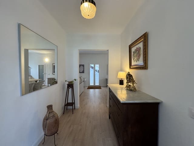 2 soverom Leilighet til leie i Artà - € 1 350 (Ref: 8993972)