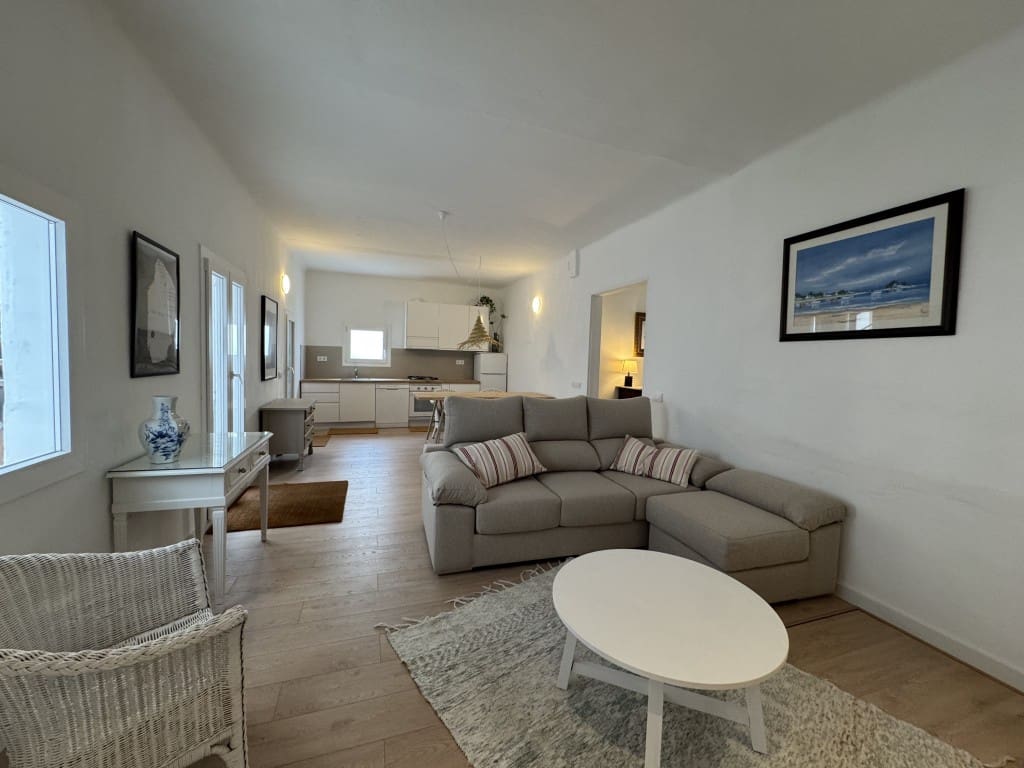 2 Zimmer Apartment zu vermieten in Arta - 1.350 € (Ref: 8993972)
