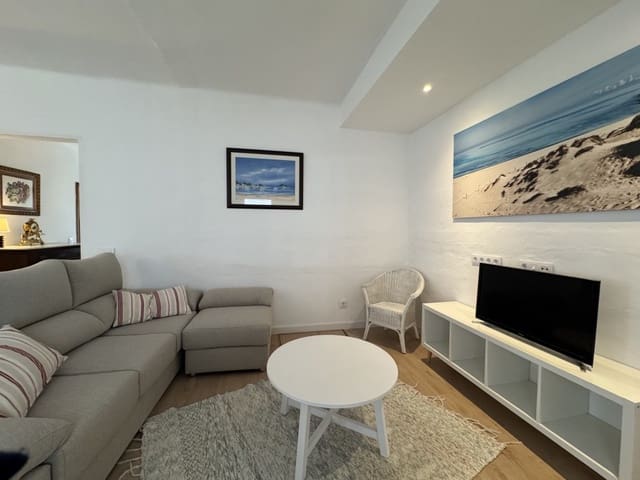 2 soverom Leilighet til leie i Artà - € 1 350 (Ref: 8993972)