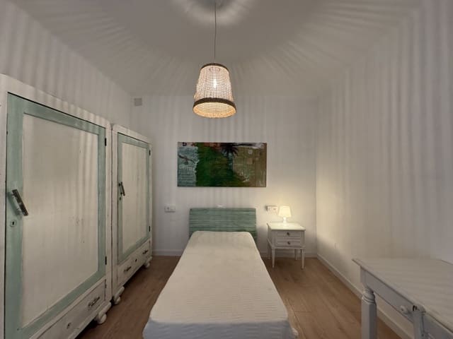 2 soverom Leilighet til leie i Artà - € 1 350 (Ref: 8993972)