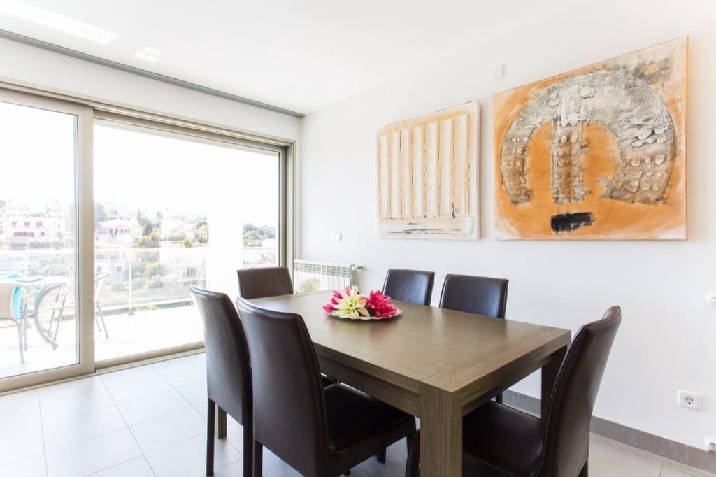 3 quarto Penthouse para arrendar em Cala Mandia com piscina garagem - 2 750 € (Ref: 9007340)