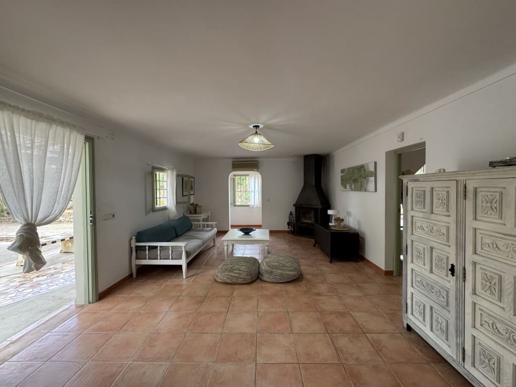 2 soverom Finca/Herregård til leie i Sant Llorenc des Cardassar med garasje - € 2 000 (Ref: 9114014)