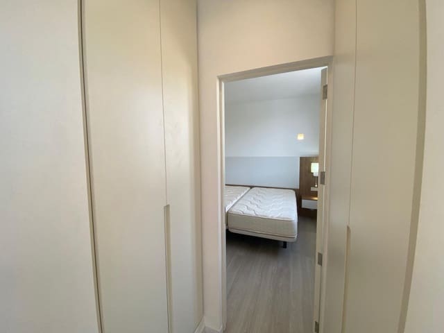 1 soveværelse Lejlighed til leje i Cala Millor, Son Servera med swimmingpool - € 1.500 (Ref: 9129512)