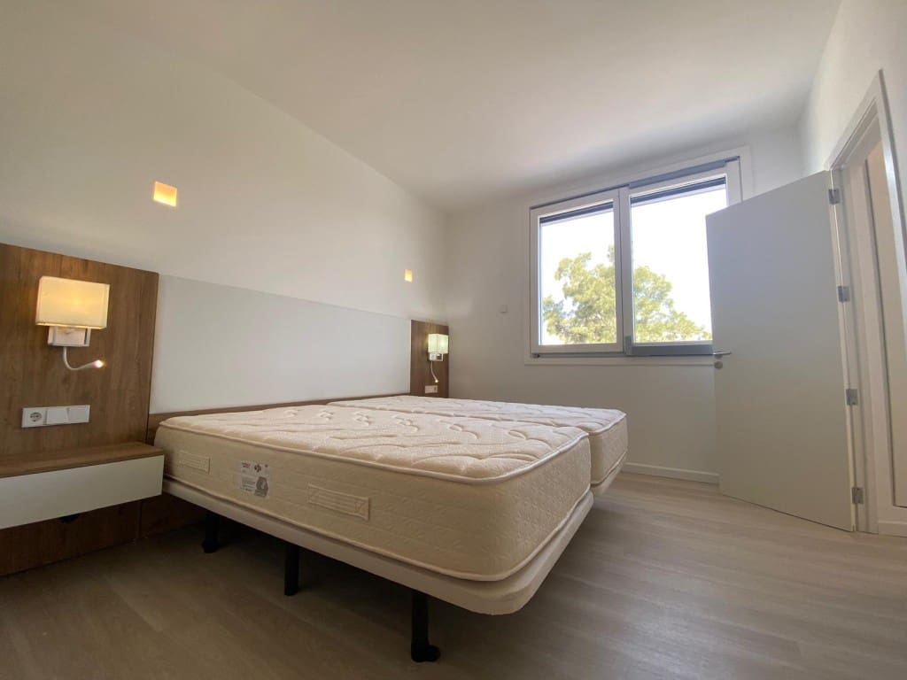 1 soveværelse Lejlighed til leje i Cala Millor med swimmingpool - € 1.500 (Ref: 9129512)