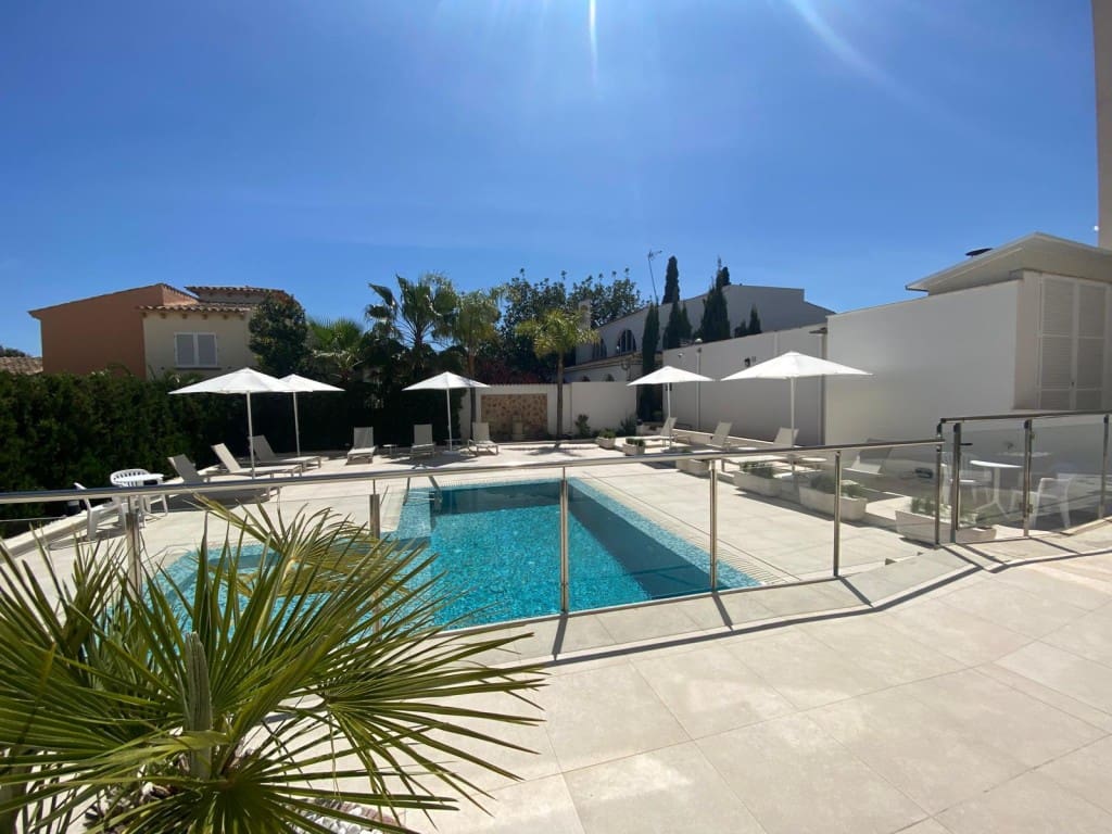 1 soveværelse Lejlighed til leje i Cala Millor med swimmingpool - € 1.500 (Ref: 9129512)