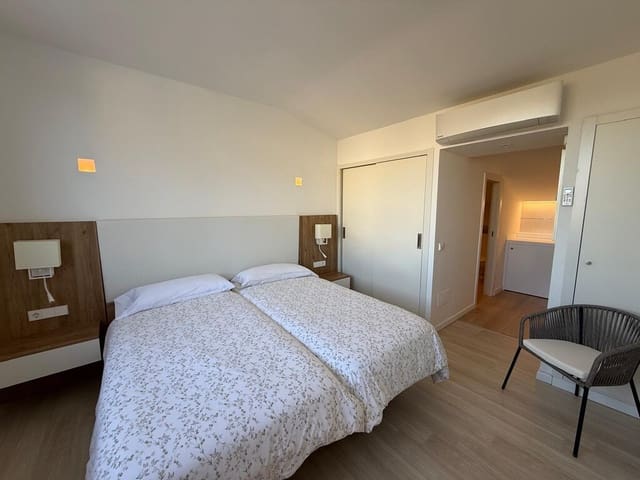 1 bedroom Penthouse for rent in Cala Millor, Son Servera with pool - € 1,500 (Ref: 9129512)