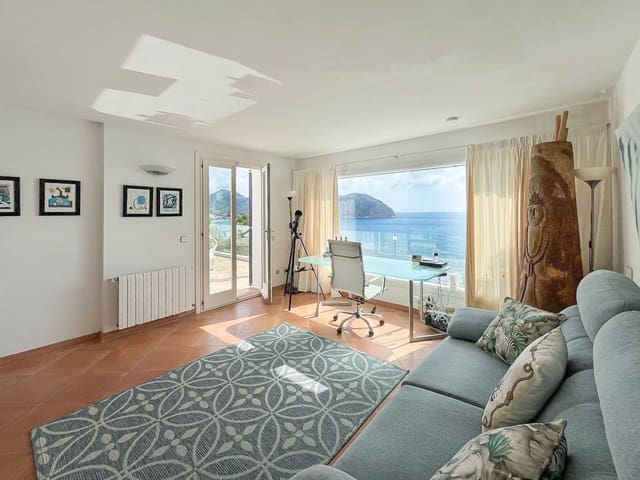 4 soveværelse Villa til leje i Canyamel, Capdepera med swimmingpool - € 10.000 (Ref: 9136980)