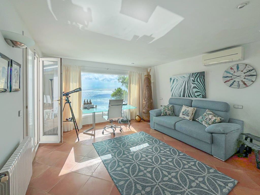 4 soveværelse Villa til leje i Canyamel med swimmingpool - € 10.000 (Ref: 9136980)