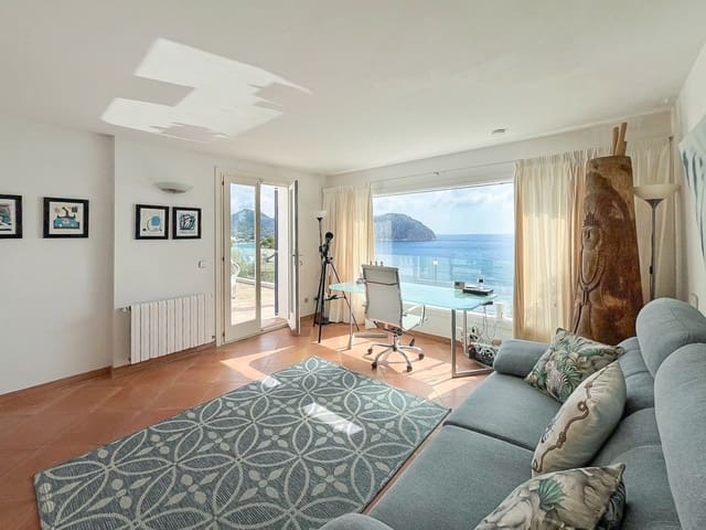 4 bedroom Villa for rent in Canyamel, Capdepera with pool - € 10,000 (Ref: 9136980)