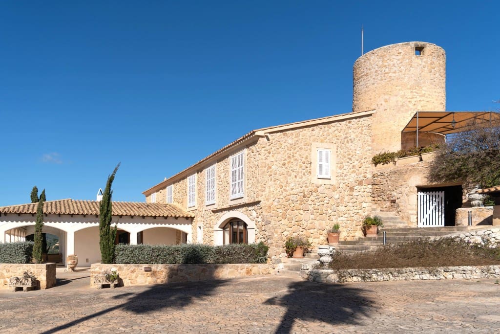7 bedroom Finca/Country House for sale in Arta with pool - € 3,500,000 (Ref: 9142760)