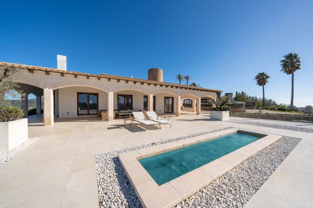 7 bedroom Finca/Country House for sale in Arta with pool - € 3,500,000 (Ref: 9142760)