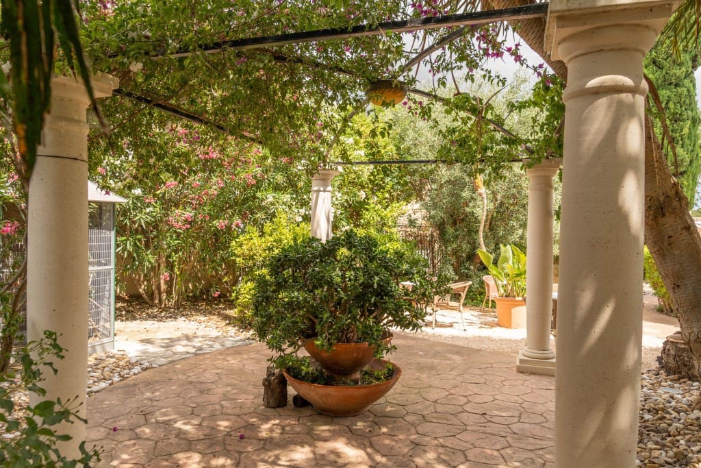 8 soverom Kommersiell til salgs i Arta med svømmebasseng - € 3 400 000 (Ref: 9142761)