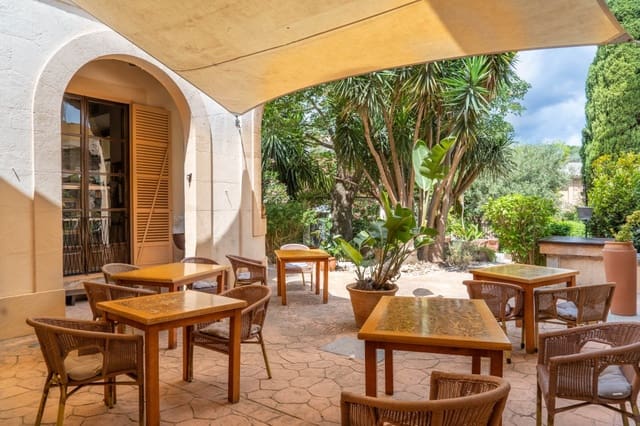 8 slaapkamer Commercieel te koop in Artà met zwembad - € 3.400.000 (Ref: 9142761)