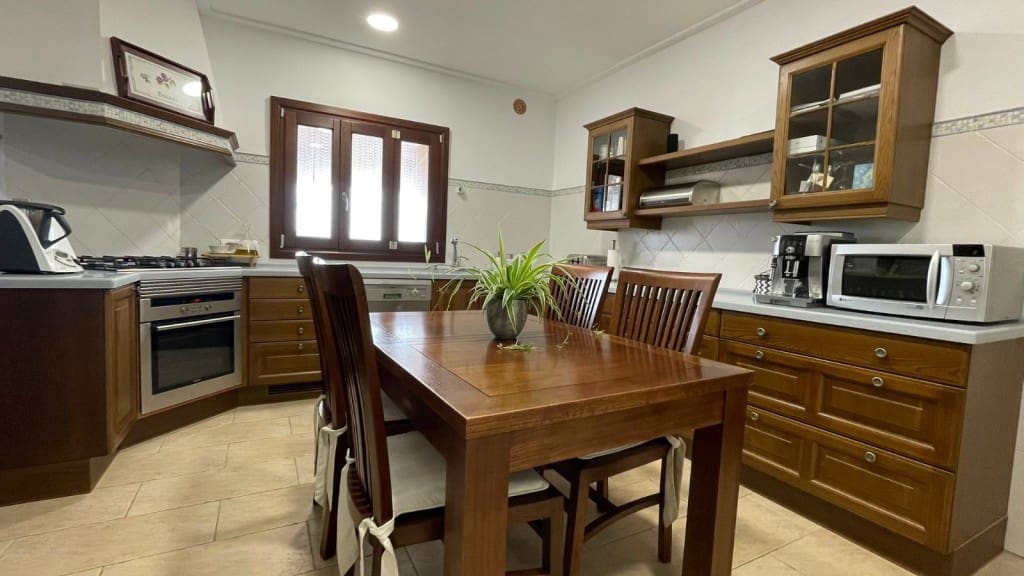 3 sovrum Villa att hyra i Vilafranca de Bonany med pool - 2 700 € (Ref: 9214933)