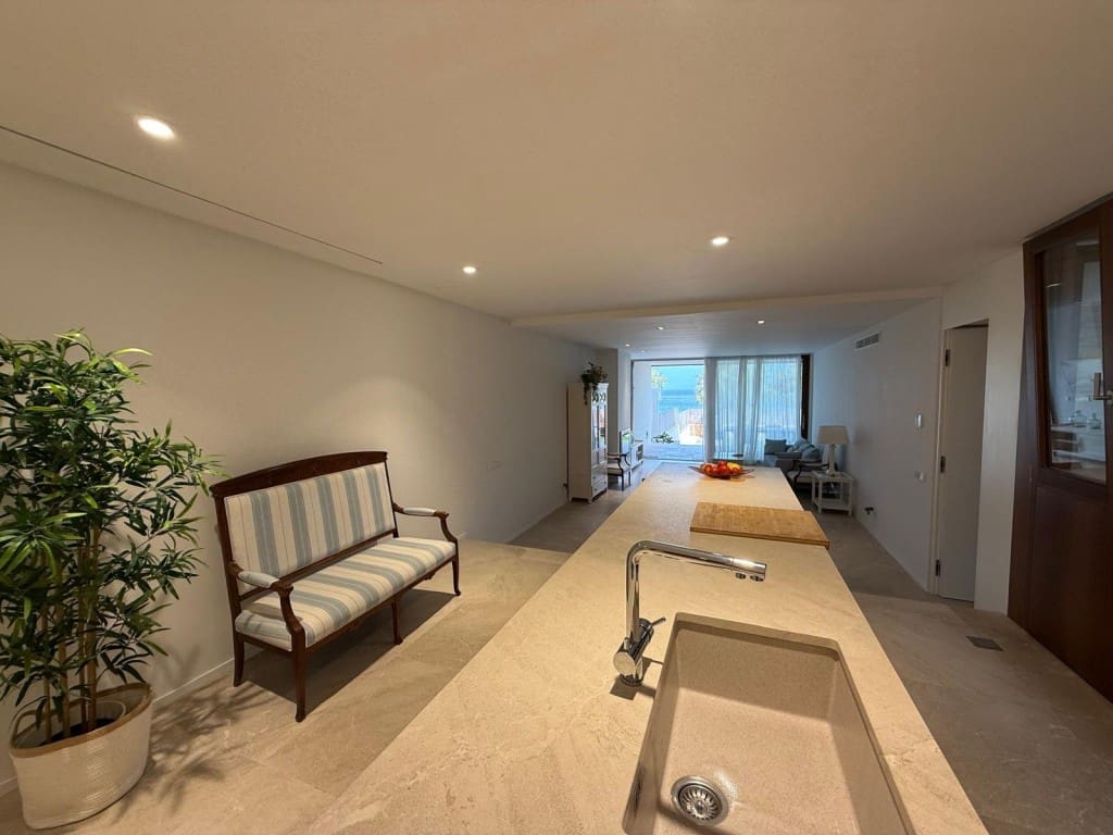 Apartamento de 3 habitaciones en Colonia de Sant Pere / Colonia de San Pedro en alquiler con garaje - 2.000 € (Ref: 9276089)