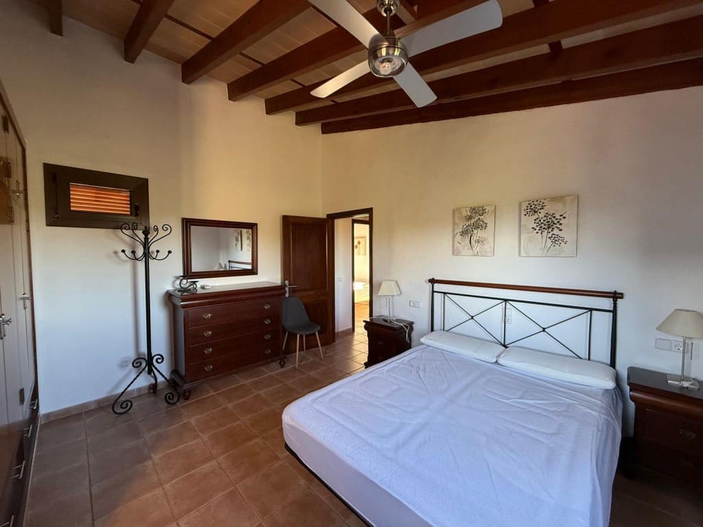 4 bedroom Finca/Country House for rent in Arta with pool garage - € 3,500 (Ref: 9433207)