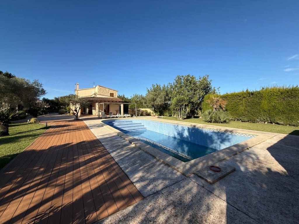 4 bedroom Finca/Country House for rent in Arta with pool garage - € 3,500 (Ref: 9433207)