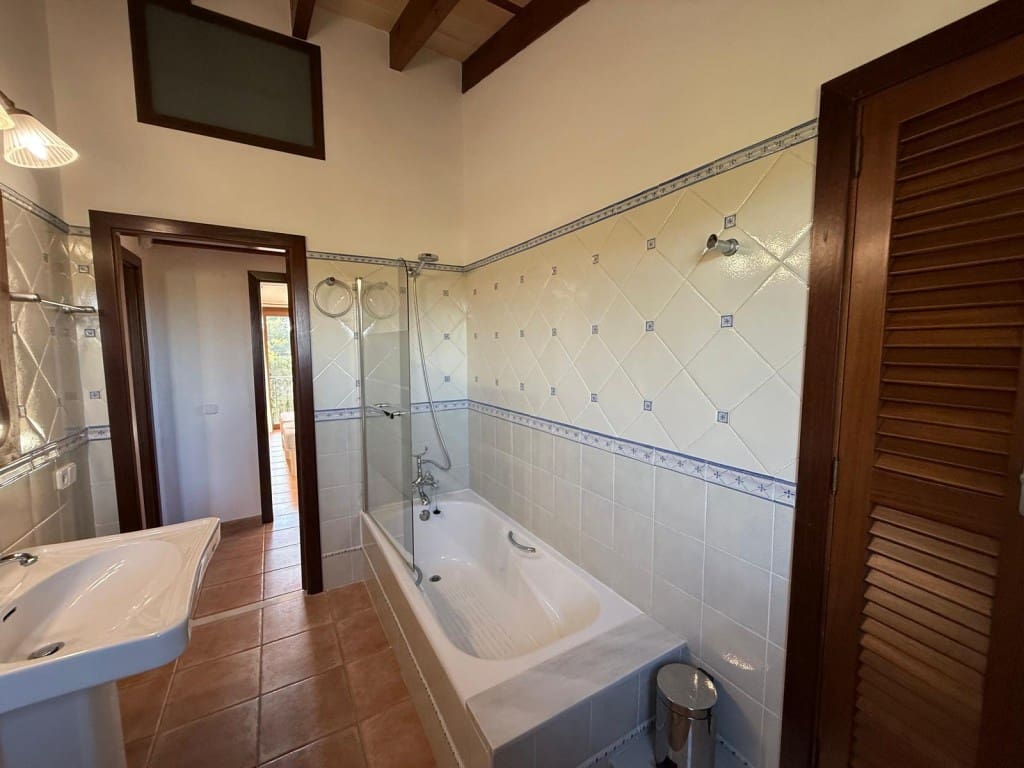 4 bedroom Finca/Country House for rent in Arta with pool garage - € 3,500 (Ref: 9433207)