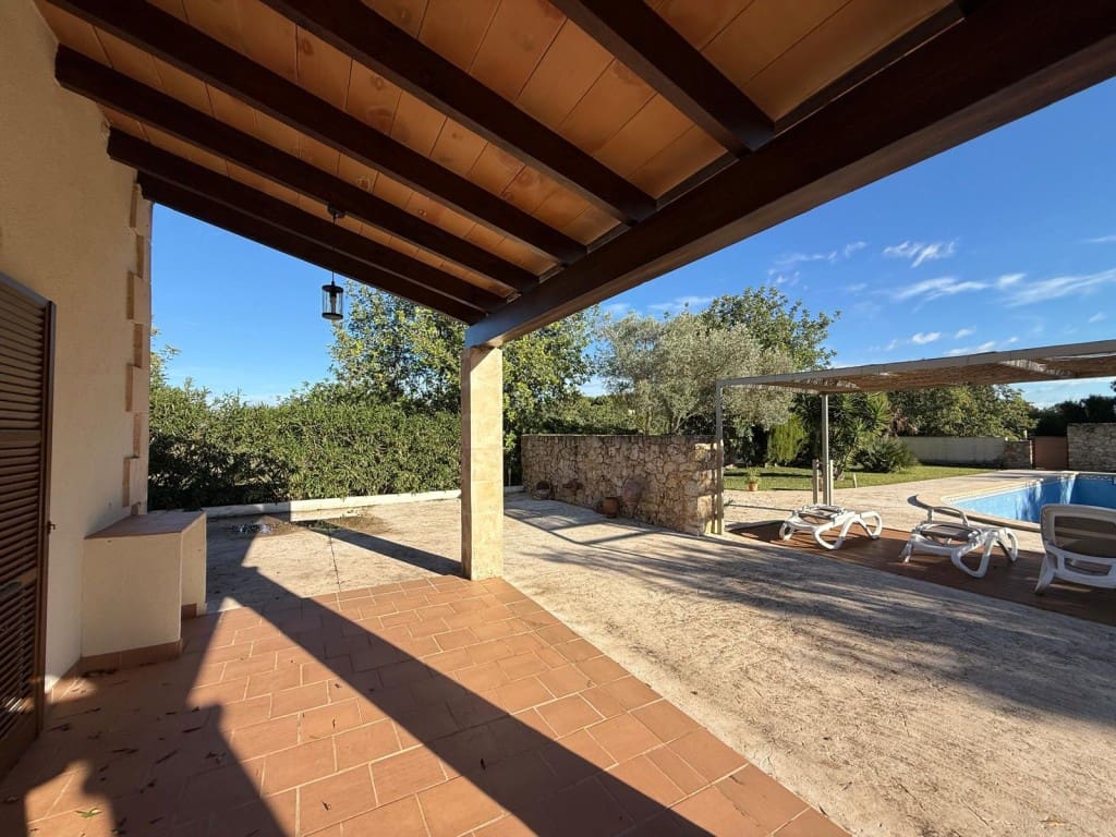 4 bedroom Finca/Country House for rent in Arta with pool garage - € 3,500 (Ref: 9433207)