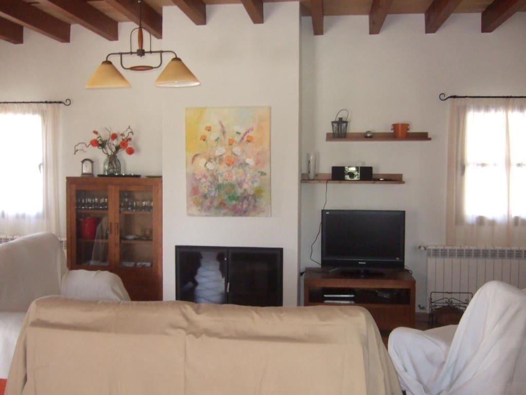 4 bedroom Finca/Country House for rent in Arta with pool garage - € 3,500 (Ref: 9433207)