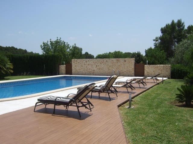 Finca/Maison de Campagne de 4 chambres à louer à Artà avec piscine garage - 3 500 € (Ref: 9433207)