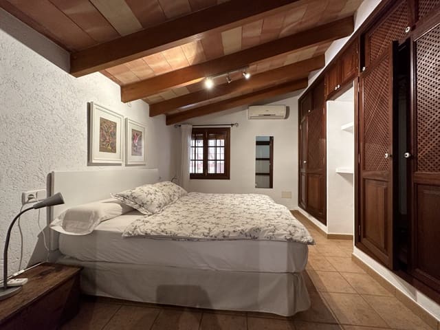 2 soverom Finca/Herregård til leie i Artà med svømmebasseng - € 2 500 (Ref: 9526328)