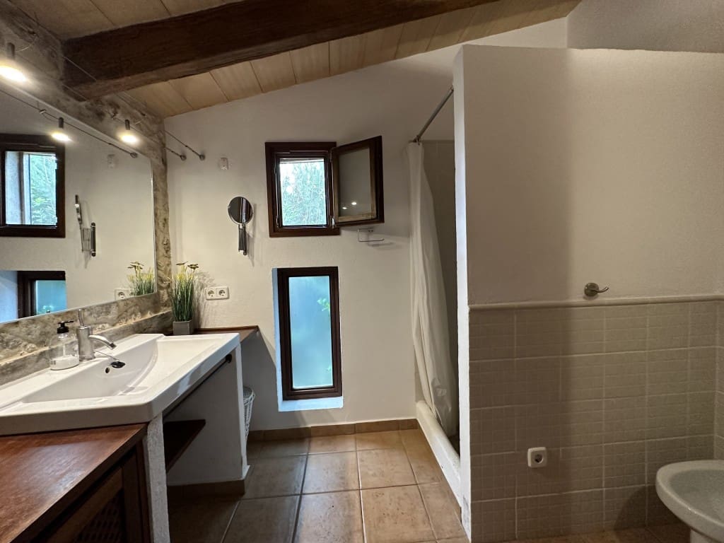 2 bedroom Finca/Country House for rent in Arta with pool - € 2,500 (Ref: 9526328)