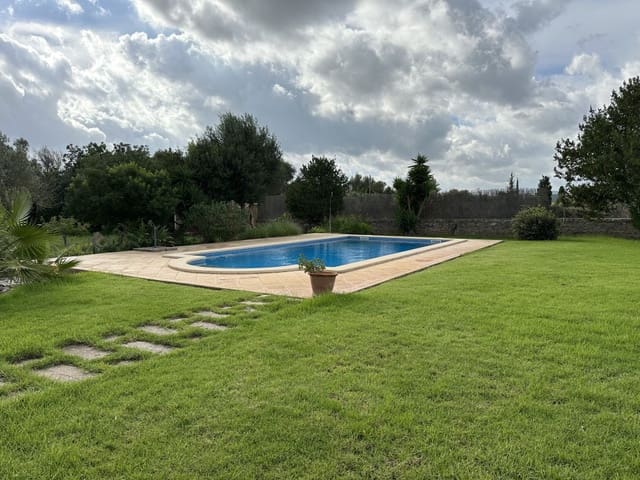 2 soverom Finca/Herregård til leie i Artà med svømmebasseng - € 2 500 (Ref: 9526328)