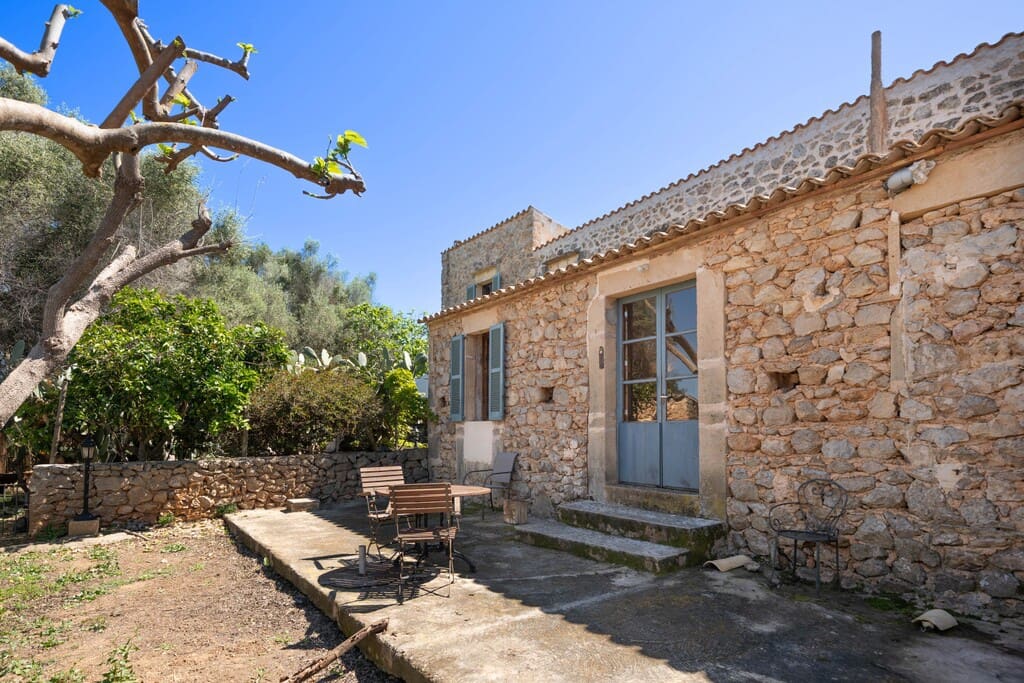 5 sypialnia Hotel na sprzedaż w Canyamel z basenem - 3 500 000 € (Ref: 9530102)