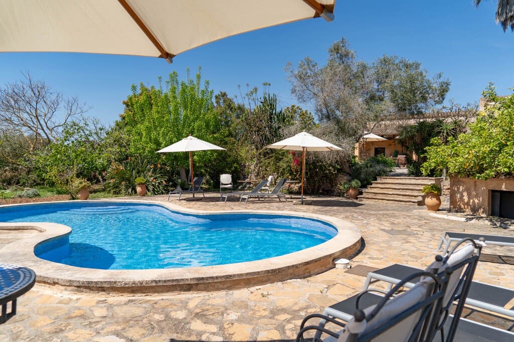 5 sypialnia Hotel na sprzedaż w Canyamel z basenem - 3 500 000 € (Ref: 9530102)