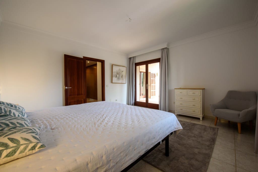 3 quarto Moradia para venda em Portocristo / Port de Manacor com piscina - 1 590 000 € (Ref: 9535582)