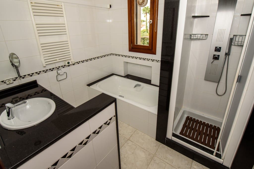 3 quarto Moradia para venda em Portocristo / Port de Manacor com piscina - 1 590 000 € (Ref: 9535582)