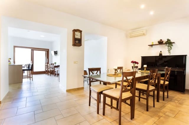 5 bedroom Townhouse for rent in Capdepera with pool - € 2,900 (Ref: 9555233)