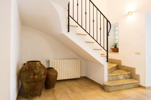 5 bedroom Townhouse for rent in Capdepera with pool - € 2,900 (Ref: 9555233)