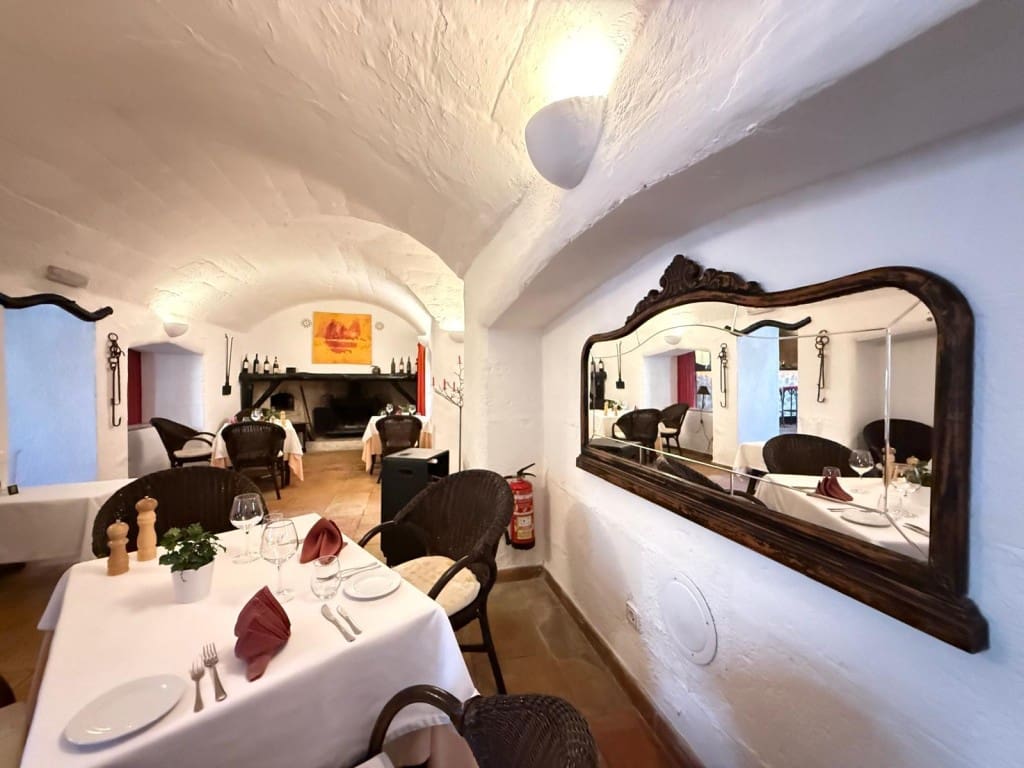 Comercial para venda em Capdepera - 239 000 € (Ref: 9568107)