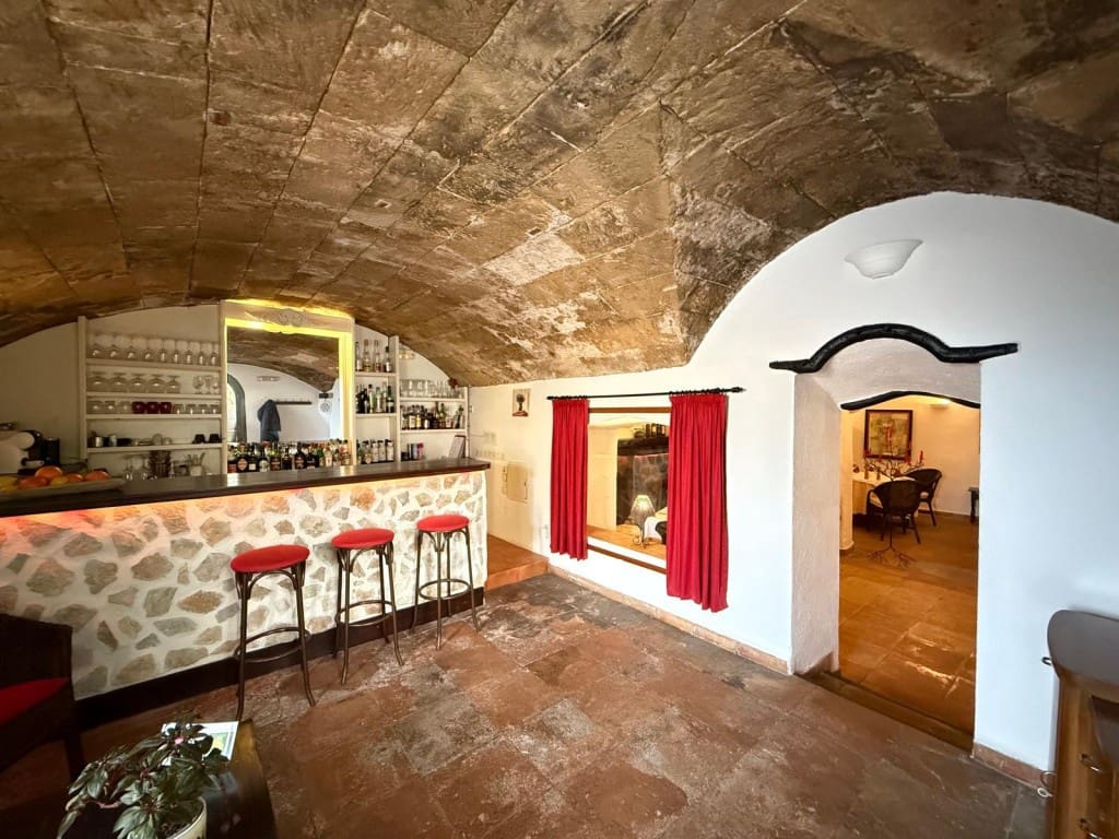 Comercial para venda em Capdepera - 239 000 € (Ref: 9568107)