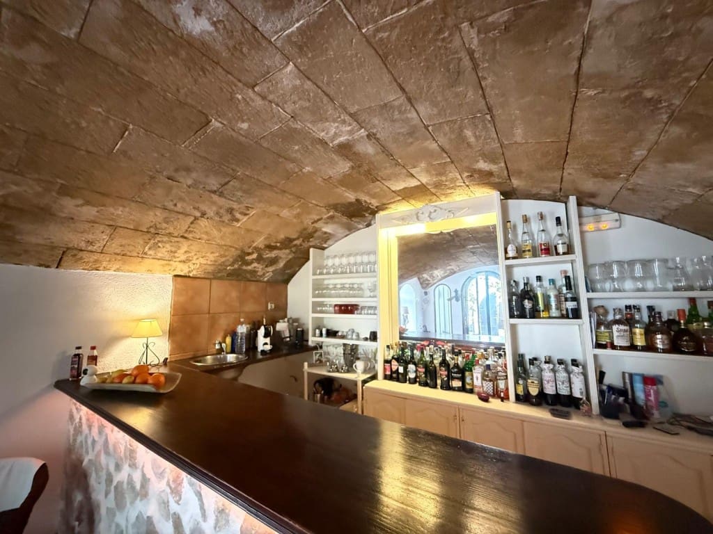 Comercial para venda em Capdepera - 239 000 € (Ref: 9568107)