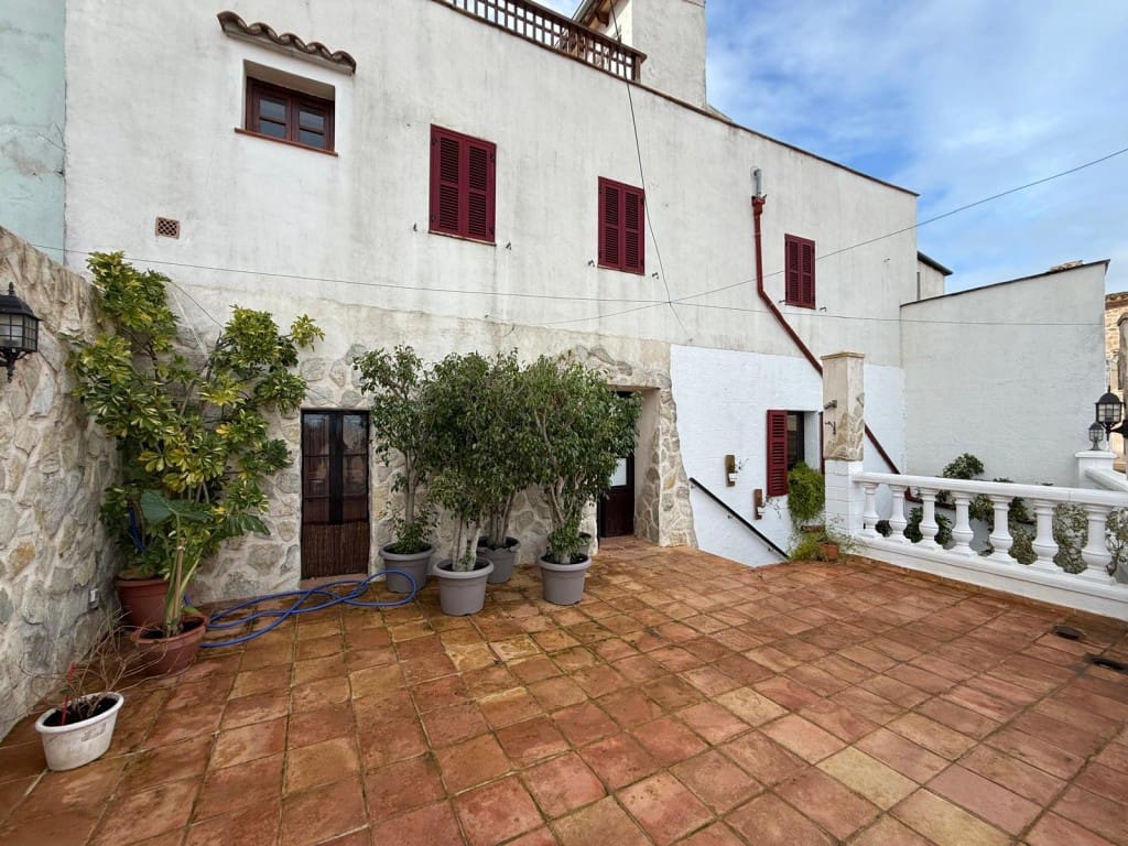 Comercial para venda em Capdepera - 239 000 € (Ref: 9568107)