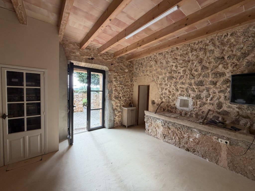 6 bedroom Finca/Country House for sale in Son Carrio with pool - € 3,950,000 (Ref: 9576239)