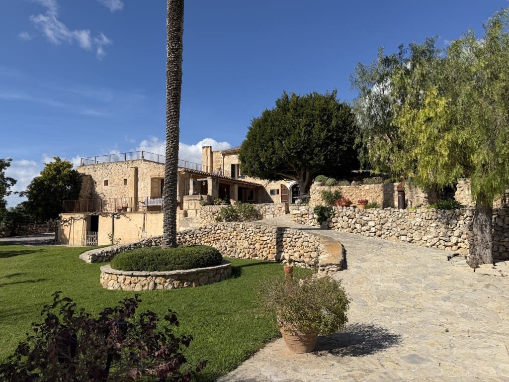 6 bedroom Finca/Country House for sale in Son Carrio with pool - € 3,950,000 (Ref: 9576239)