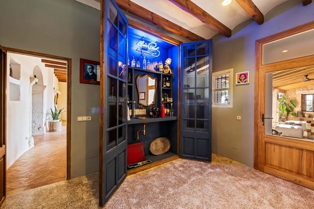 6 soveværelse Finca/Landehus til salg i Son Carrio, Sant Llorenç des Cardassar med swimmingpool - € 3.950.000 (Ref: 9576239)