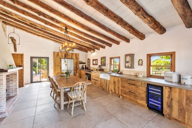 6 soveværelse Finca/Landehus til salg i Son Carrio, Sant Llorenç des Cardassar med swimmingpool - € 3.950.000 (Ref: 9576239)