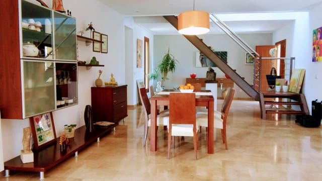 3 camera da letto Finca/Casa di Campagna da affittare in Artà con piscina garage - 3.000 € (Rif: 9694855)