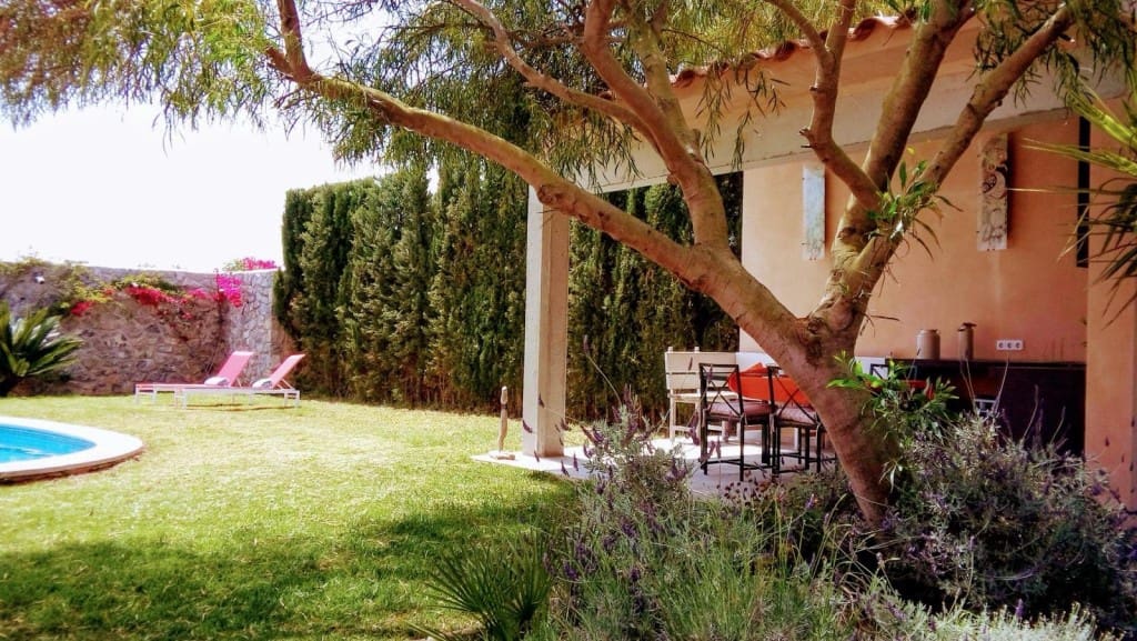 3 bedroom Finca/Country House for rent in Arta with pool garage - € 3,000 (Ref: 9694855)
