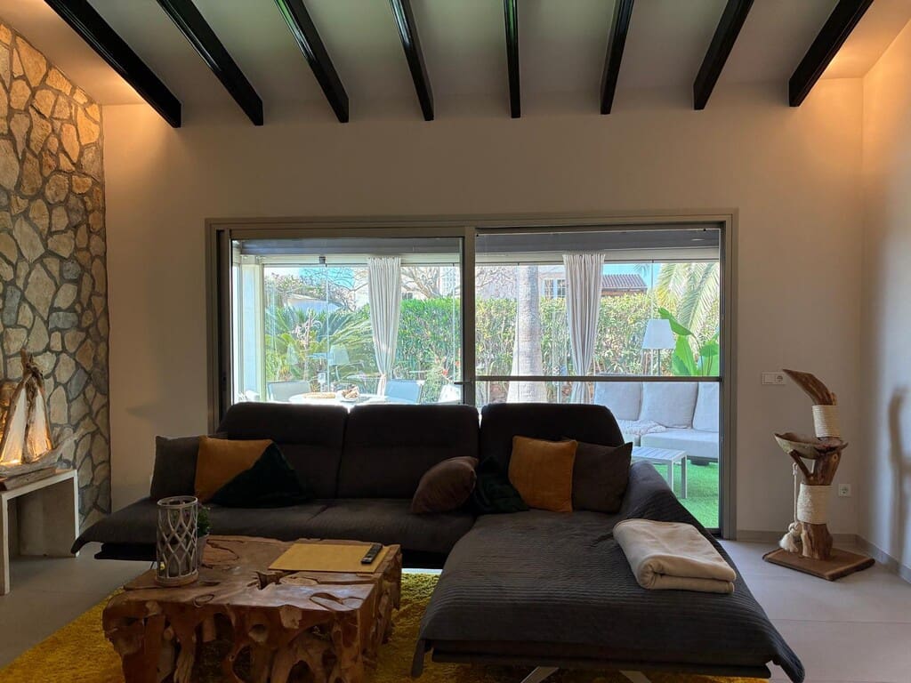 3 bedroom Villa for sale in Cala Millor - € 925,000 (Ref: 9738369)