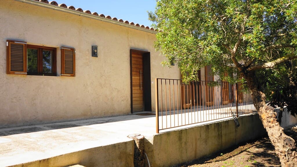 3 bedroom Finca/Country House for rent in Canyamel with garage - € 4,300 (Ref: 9758712)